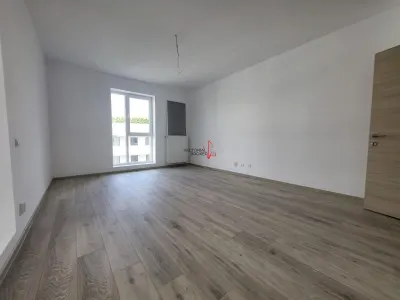APARTAMENT 3 CAMERE / TERASA 22MP+BALCON / 2 PARCARI - foto 4