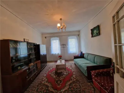 Resita Casa 10 Camere Zona Muncitoresc - foto 8