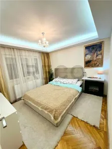 RECO  Apartament cu 3 camere - decomandat - oradea - foto 2