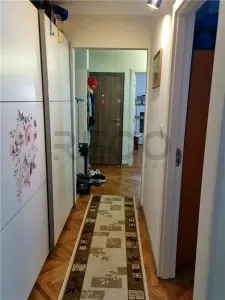 RECO  Apartament cu 3 camere - decomandat - oradea - foto 5