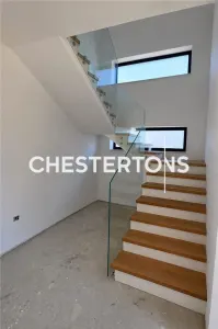 Bucuresti- sect 6_Valea Furcii / Vila premium 5 camere / Curte 520mp / 3 terase/ toate utilitatile - foto 17