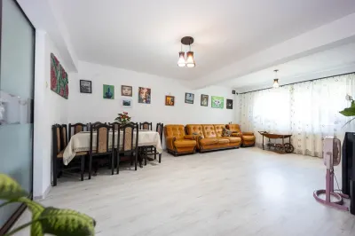 Vila duplex 5 camere  2 bai S =  145 mp + teren 360 mp lunca Cetatuii - foto 8