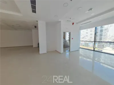 Spatiu comercial pretabil showroom / retail in Pipera - foto 4