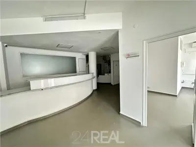 Clinica Medicala de Vanzare Cotroceni - 743 mp | Eroilor | CT + RMN - foto 2