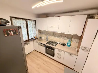 Apartament 4 camere de inchiriat - Baia Mare