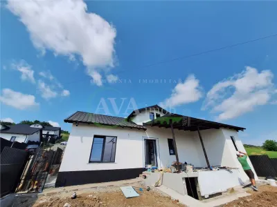 Casa noua din caramida, 110 mp utili – Margineni | Teren 300 mp - foto 2