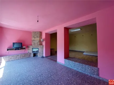 Casa spatioasa cu teren mare, pe colt, in Periam - foto 6