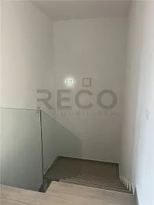 RECO Casa de inchiriat pentru birouri / spatiu de locuit in Oradea- 5 minute de centru - foto 12
