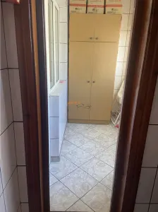 Apatament 2 camere  in Focsani , zona ultracentrala - Piata Moldovei , et 3/4 , decomandat , 54 mp - foto 7