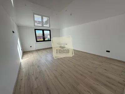 Casa noua cu 6 camere si 3 bai in Sura  Mare - foto 12
