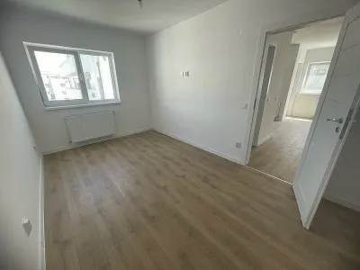 Apartament etajul 1 cu 2 camere cu balcon si parcare pe Doamna Stanca - foto 2