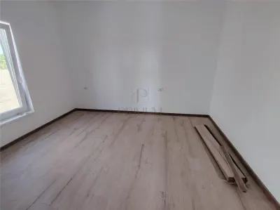DUPLEX PE PLAN - FINISAJE LA ALEGERE - LINISTE SI INTIMITATE - foto 6