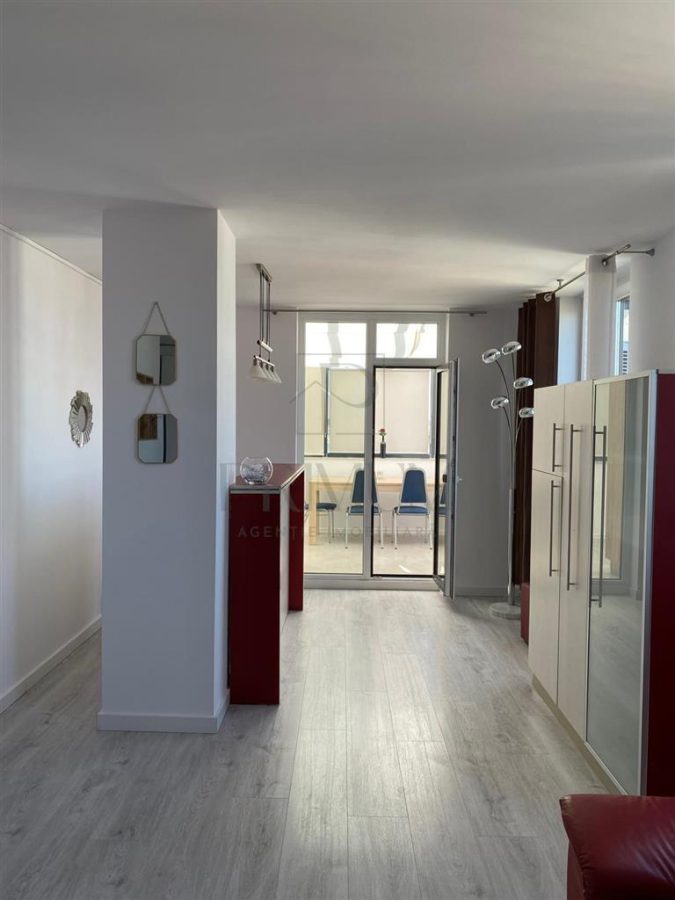 BARNUTIU - 3 CAM - 2 BAI - LOC PARCARE - BOXA - BLOC NOU - LIFT - PANORAMIC || - Timisoara
