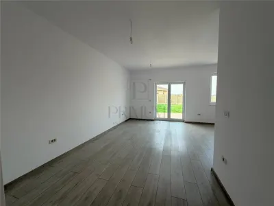 Duplex pe parter - zona buna - toate utilitatile - foto 5