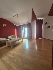 Casa individuala - zona excelenta - la cheie - foto 12