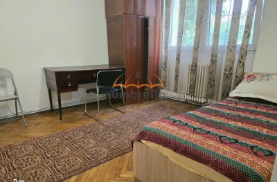 Apartament de inchiriat 2 camere, semidecomandat 46m², et.1/4, parcare - foto 2