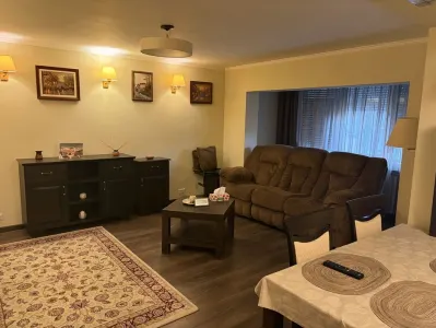 Apartament cochet cu 3 camere la etaj 1, in cartierul Scriitorilor, Brasov - Brasov