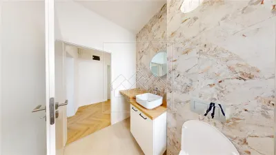 Penthouse cu 4 camere si balcon - 2 bai, intabulat - foto 17