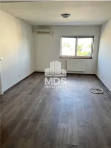 Apartament 43 mp etaj 2, renovat recent - foto 3