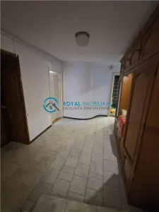 Royal Imobiliare - Inchiriere vila P+1, zona Marasesti - foto 15