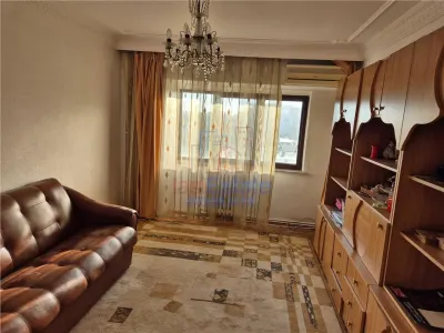 Pacurari - Apartament cu 3 camere 78 mp decomandat 2 bai - foto 2