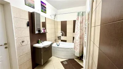 Vilă de Vânzare în Rediu Aldei (Aroneanu) – 350 mp Construiți și 6400 mp Teren - foto 16
