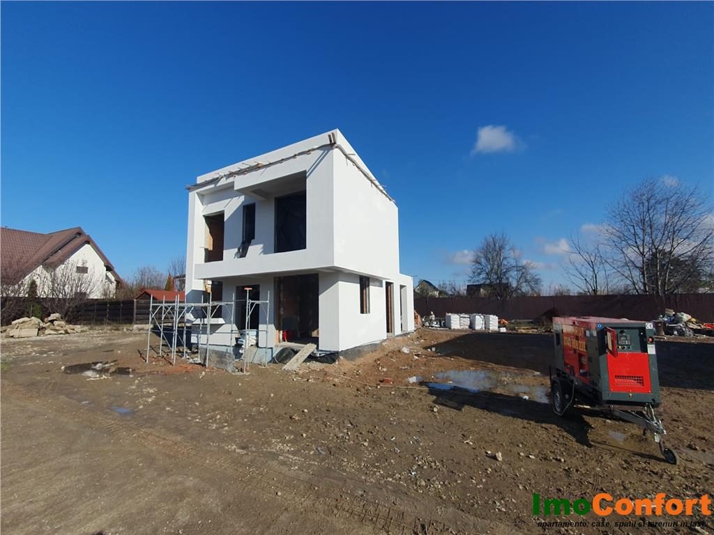 Vila de lux cu 667 mp teren, in Valea Ursului langa padure - Iasi