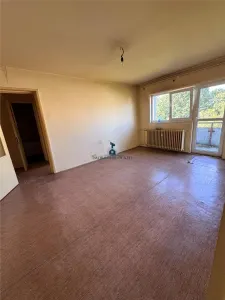 Apartament 3 camere Semidecomandat Al.Calinesti - Bucuresti