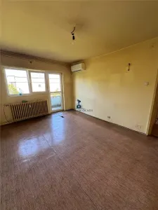 Apartament 3 camere Semidecomandat Al.Calinesti - foto 3