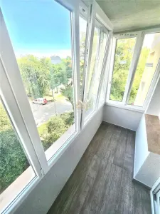 Etaj 3 | Apartament renovat cu 2 camere + garaj | Botizului - foto 8