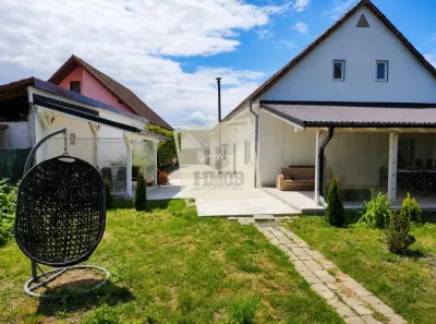 Casa individuala 170mp | cu spatiu comercial | teren 700mp | Bradu - Bradu