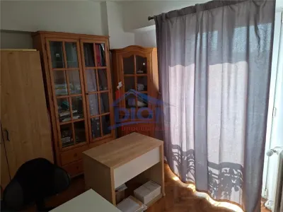 Apartament 3 camere, decomandat, Piata Sfanta Vineri - foto 13