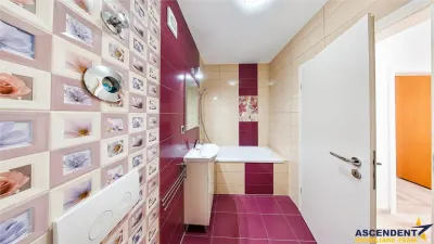 In ambianta insorita, mobilat, utilat, gata de mutat, etaj 1, boxa+parcare, Maurer, Coresi - foto 4