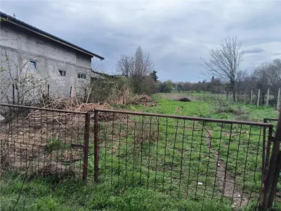 Ocazie!Teren Buturugeni,intre case,intrare din asfalt,,utilitati apropiere - foto 2