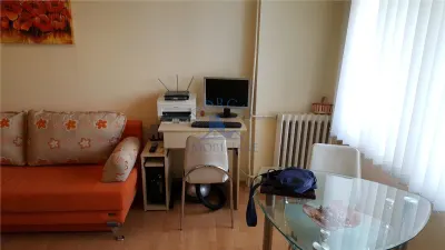 Garsoniera moderna,mobilata,utilata,1 Mai,zona Spital-Ciuperca. - foto 4