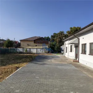 Casa cu 4 camere,teren 972 mp,zona Tribunal,CT. - foto 4