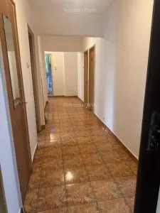 3 Camere Decomandat | 2 Bai | 3 Debarale | Petre Ispirescu | Etaj 1 - Bucuresti