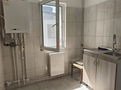 LIBER 2 camere,  33 mp, Viziru 2 - Ciocarlia, etaj 4 - Braila