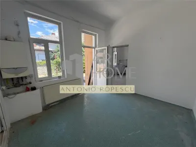 Cladire comerciala in Ploiesti, zona Rudului ANAF. - foto 8