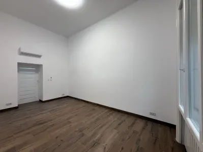Proprietar inchiriez apartament / birou ultracentral zona Piata Unirii - foto 4