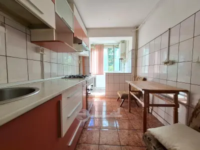 Apartament 2 camere Podu Ros, 56 mp, etaj 2, aproape de Palas - Iasi