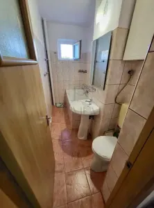 COMPLEX - 2 CAMERE - ETAJ INTERMEDIAR - BLOZ IZOLAT - MOBILAT SI UTILAT - foto 6