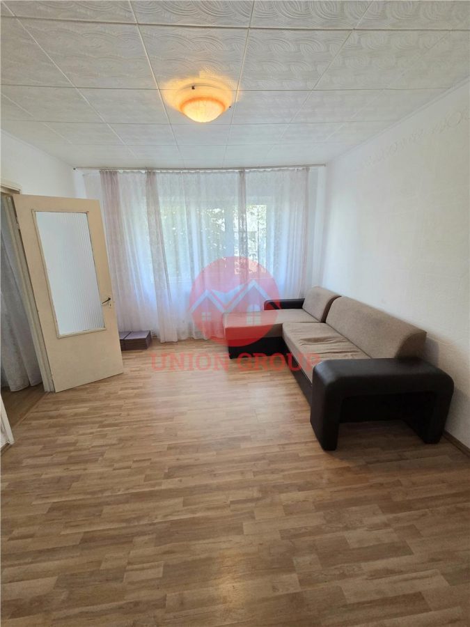 Apartament 3 Camere, Semidecomandat, zona Badea Cartan - Constanta