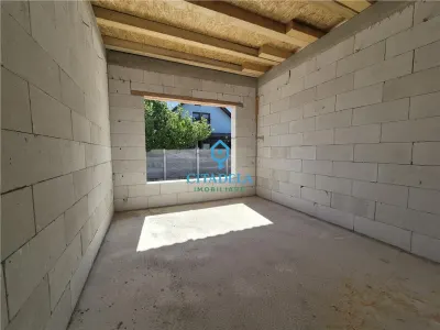 Casa individuala, la rosu zona orizont 118000 euro - foto 13