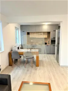 Apartament 2 camere 2 parcari boxa si curte 60 mp in Selimbar - foto 2