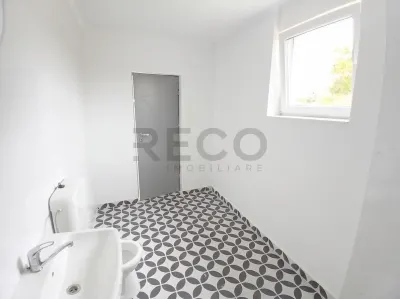 RECO Casa 4 camere, renovata complet, dublu front stradal - foto 16