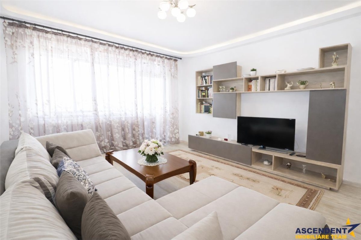Premium Clasa A, 75mp, luminos, mobilat, echipat, ca nou, panorama, Tractorul, Brasov - Brasov