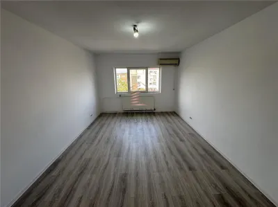 Apartament cu 3 camere tip PC, zona iosia - Oradea