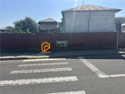 Casa demolabila + teren zona Centru-Focsani - Focsani