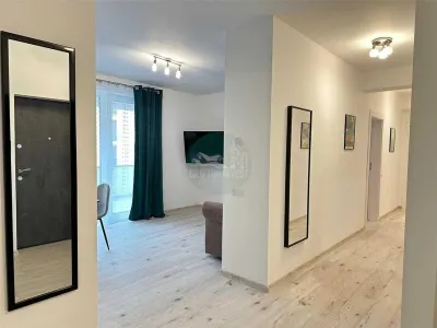 Apartament modern 3 camere 2 bai parcare si terasa zona Centrala - foto 5